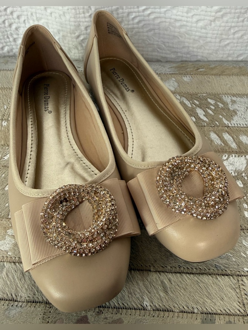 Pierre Dumas Nude Ballet Flats Crystal Buckle Bow SZ 9 NWOB